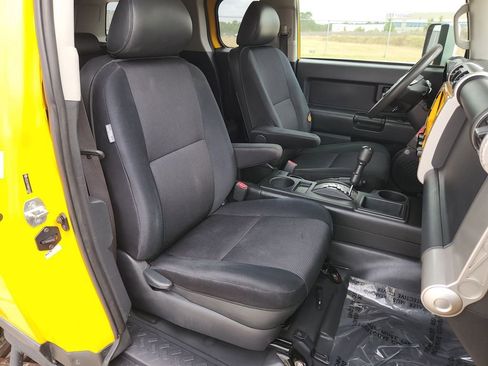 Used 2008 Toyota FJ Cruiser 2WD image 15