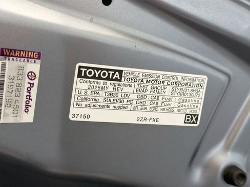 Used 2025 Toyota Corolla SE FWD image 16