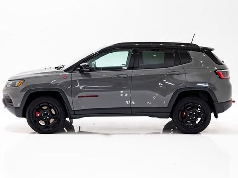 Used 2023 Jeep Compass Trailhawk AWD/4WD image 25