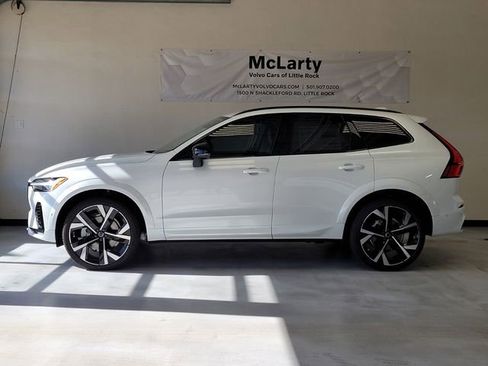 New 2026 Volvo XC60 B5 Ultra w/ Protection Package Premier image 2