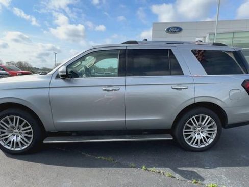 Certified 2024 Ford Expedition Limited image 5