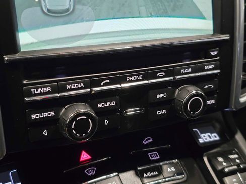 Used 2014 Porsche Cayenne Diesel image 32