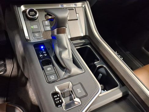 New 2026 Lexus GX 550 image 8