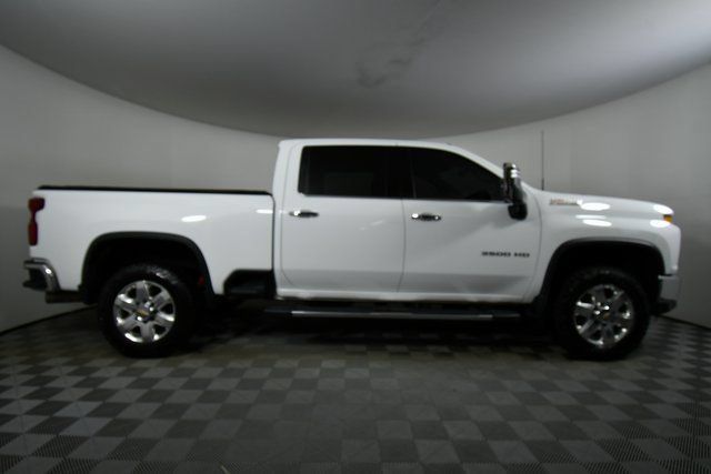 Used 2021 Chevrolet Silverado 3500 LTZ AWD/4WD image 15