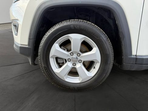Used 2020 Jeep Compass Latitude w/ Popular Equipment Group AWD/4WD image 9