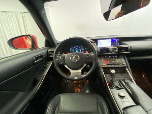 Used 2019 Lexus IS 300 AWD image 29