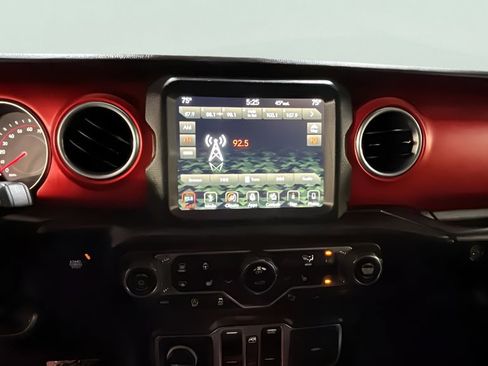 Used 2018 Jeep Wrangler Unlimited Rubicon w/ Dual Top Group image 17