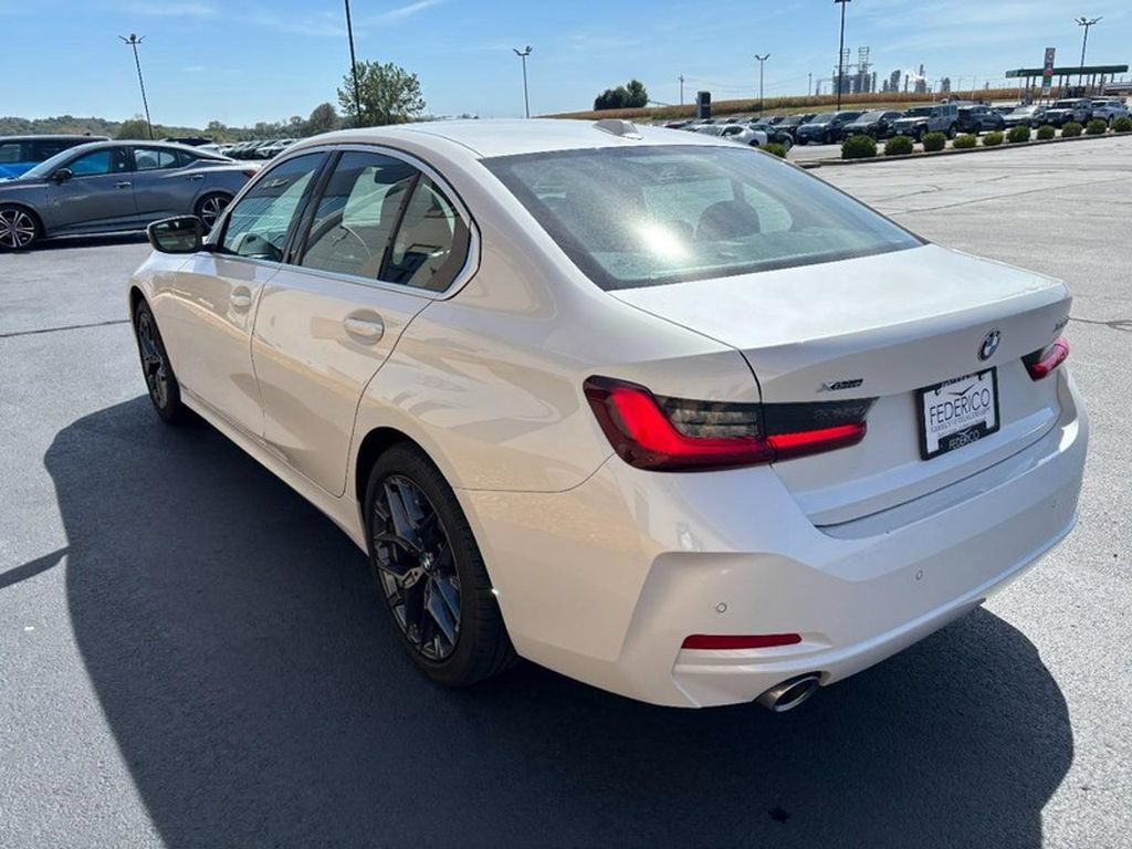 Used 2026 BMW 330i xDrive Sedan AWD/4WD image 6