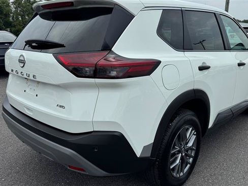 Used 2023 Nissan Rogue S AWD/4WD image 26
