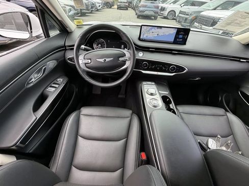 Certified 2025 Genesis GV70 2.5T AWD/4WD image 14