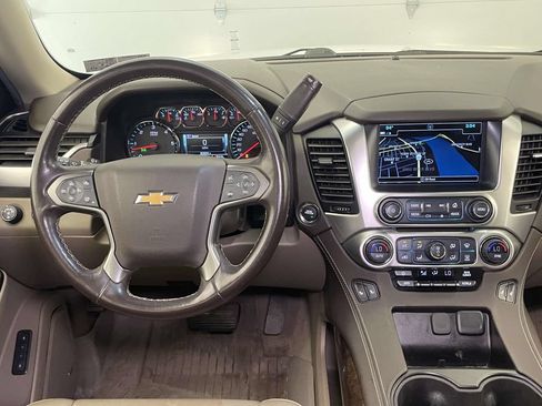 Used 2020 Chevrolet Suburban LT AWD/4WD image 24