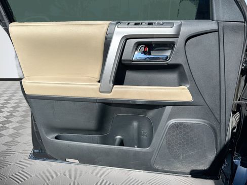 Used 2020 Toyota 4Runner SR5 image 22