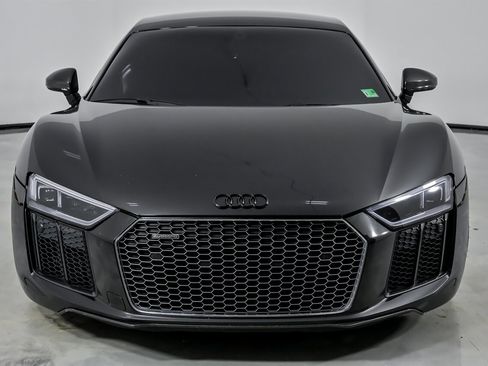 Used 2017 Audi R8 V10 plus image 5