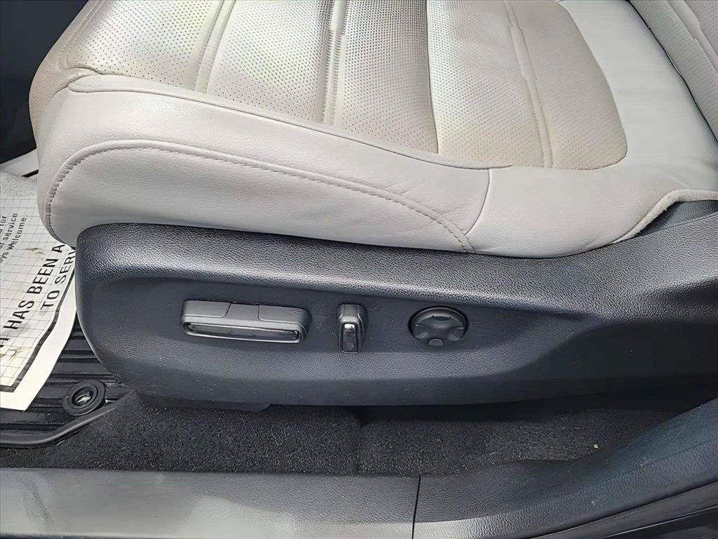 Used 2019 Honda CR-V EX-L image 16