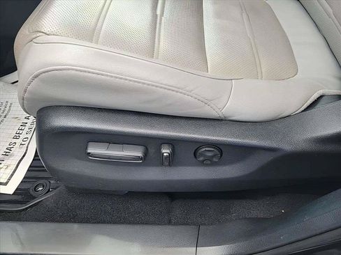 Used 2019 Honda CR-V EX-L image 16