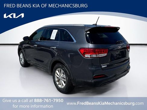 Used 2017 Kia Sorento AWD image 5