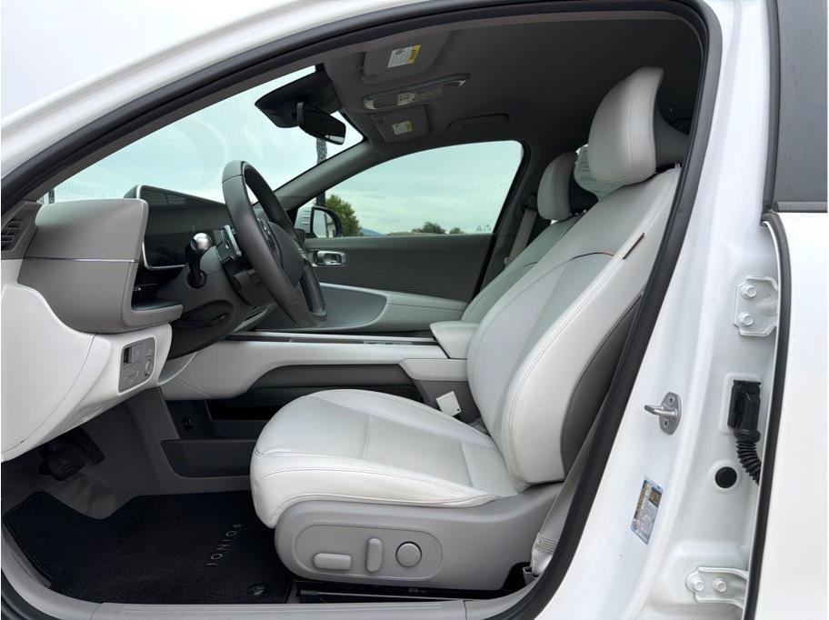 Used 2023 Hyundai Ioniq 6 SEL AWD/4WD image 10
