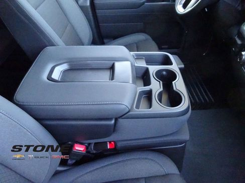 New 2026 GMC Sierra 1500 SLE image 19