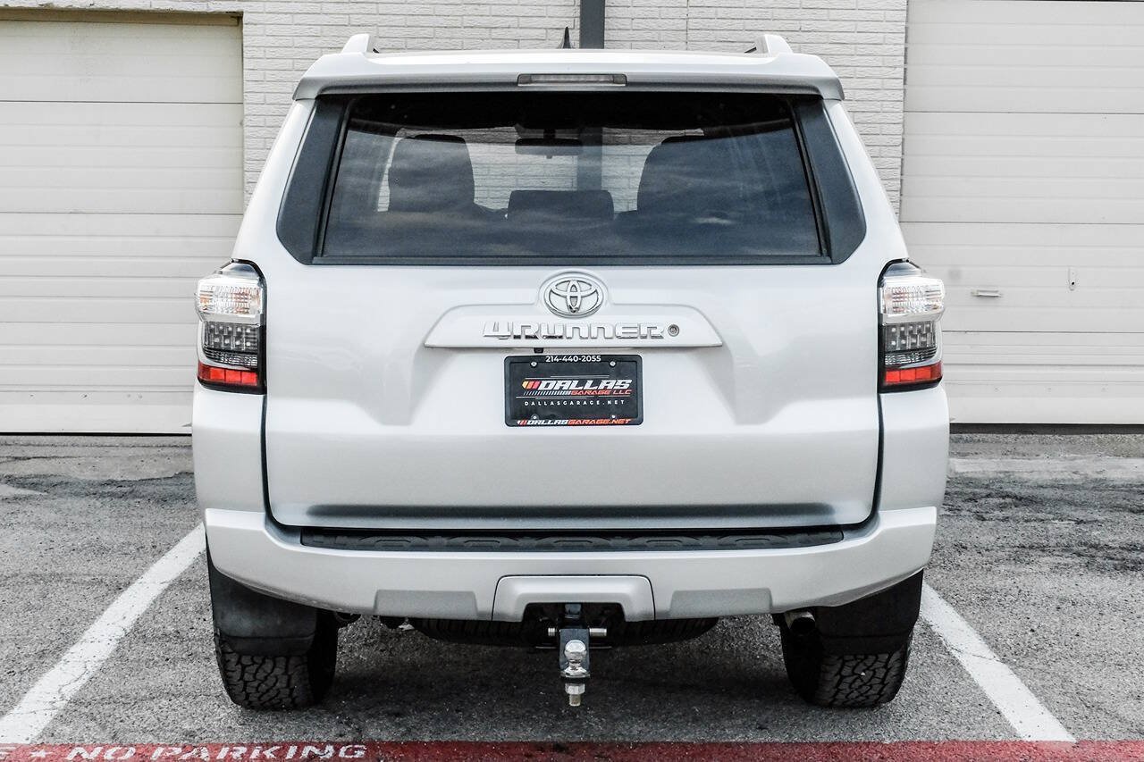 Used 2016 Toyota 4Runner SR5 AWD/4WD image 11