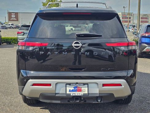 Used 2024 Nissan Pathfinder SL w/ SL Premium Package AWD/4WD image 4