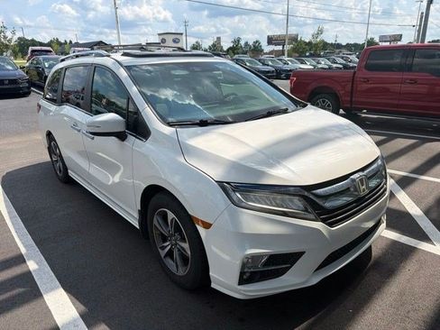 Used 2018 Honda Odyssey Touring image 9