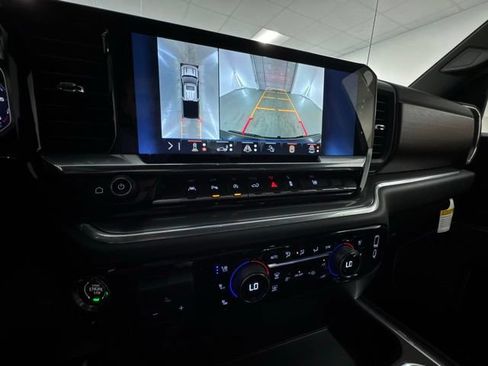 New 2026 Chevrolet Silverado 1500 High Country w/ High Country Premium Package AWD/4WD image 17