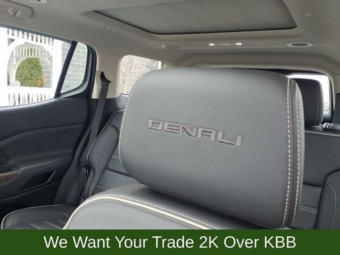 Used 2023 GMC Acadia Denali image 13