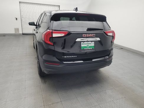 Used 2024 GMC Terrain SLE AWD/4WD image 6