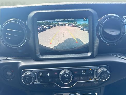 Used 2023 Jeep Wrangler Unlimited Sport AWD/4WD image 22