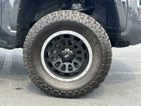 Used 2025 Toyota Tacoma SR image 12