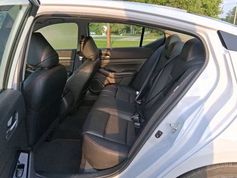 Used 2024 Nissan Altima 2.5 SR FWD image 18