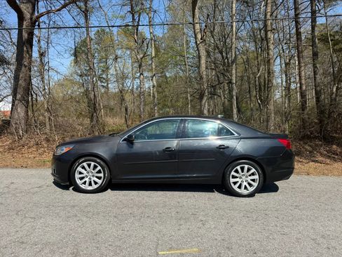 Used 2015 Chevrolet Malibu LT w/ Leather Package image 2
