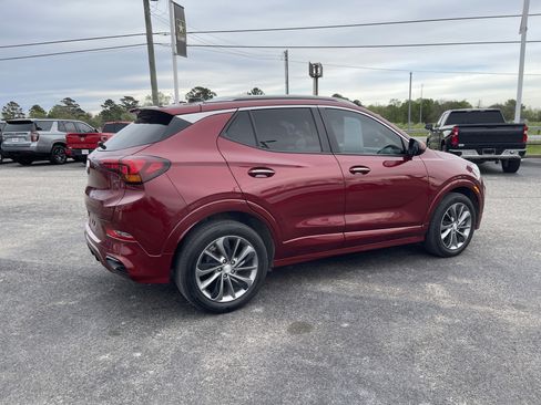 Used 2022 Buick Encore GX Select w/ Sport Touring Package image 2