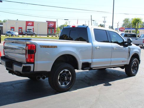 Used 2024 Ford F350 Platinum w/ Tremor Off-Road Package AWD/4WD image 5