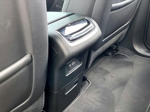 Certified 2025 Cadillac XT6 Premium Luxury image 24