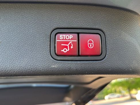 Used 2015 Mercedes-Benz GL 450 4MATIC image 10