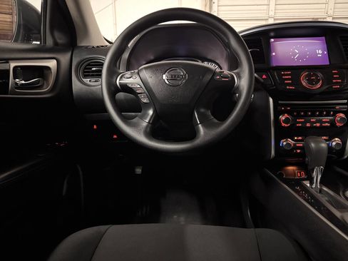 Used 2020 Nissan Pathfinder S image 15