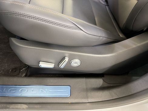 New 2026 Lincoln Nautilus Premier image 11