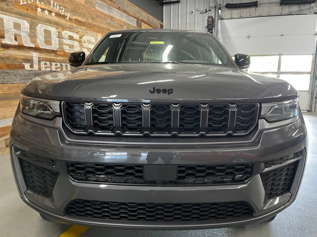 New 2026 Jeep Grand Cherokee Altitude AWD/4WD image 52