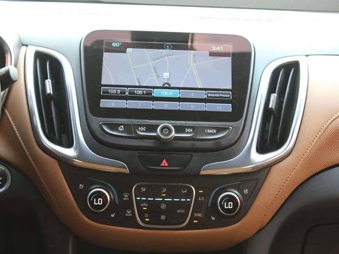 Used 2018 Chevrolet Equinox Premier image 14