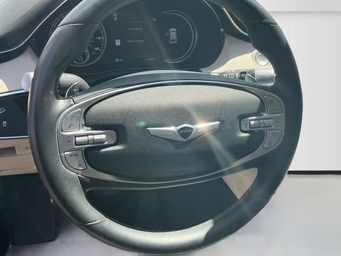 Used 2023 Genesis GV70 2.5T w/ Advanced Package AWD/4WD image 11