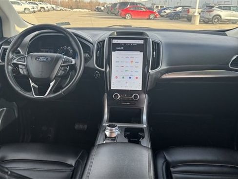 Used 2022 Ford Edge SEL image 16