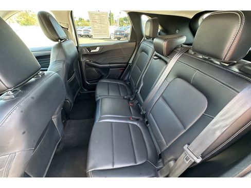 Used 2021 Ford Escape Titanium image 14