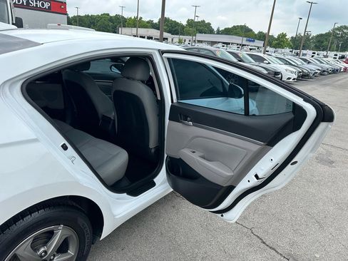 Used 2017 Hyundai Elantra ECO image 11