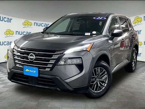 Used 2024 Nissan Rogue S FWD image 3