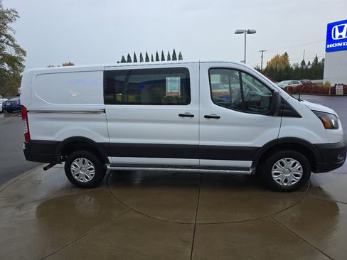Used 2024 Ford Transit 250 Low Roof w/ Exterior Upgrade Package image 9