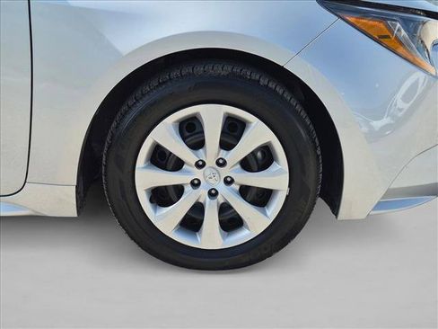Used 2024 Toyota Corolla LE FWD image 22