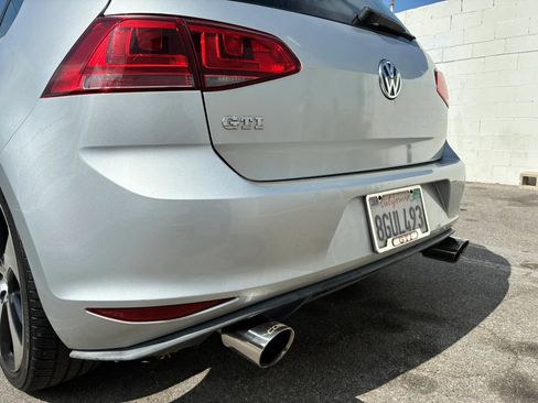 Used 2017 Volkswagen GTI S FWD image 16