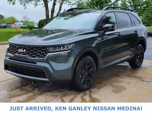Used 2023 Kia Sorento S w/ Panoramic Sunroof Package AWD/4WD image 7