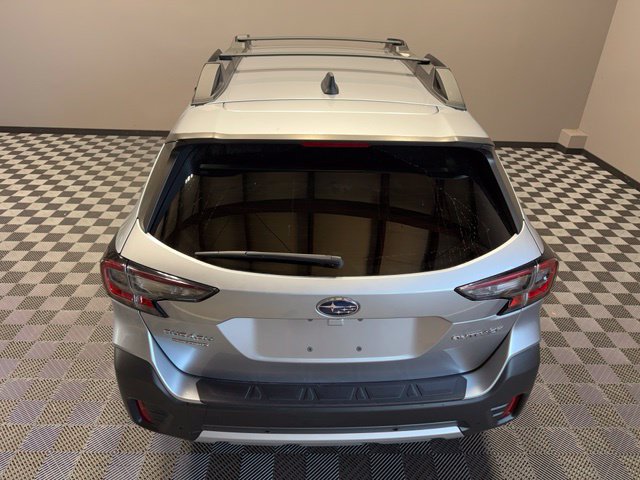 Used 2022 Subaru Outback Limited AWD/4WD image 12